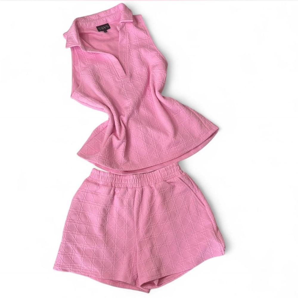 Elegant Pink Sleeveless Set by [Brand]